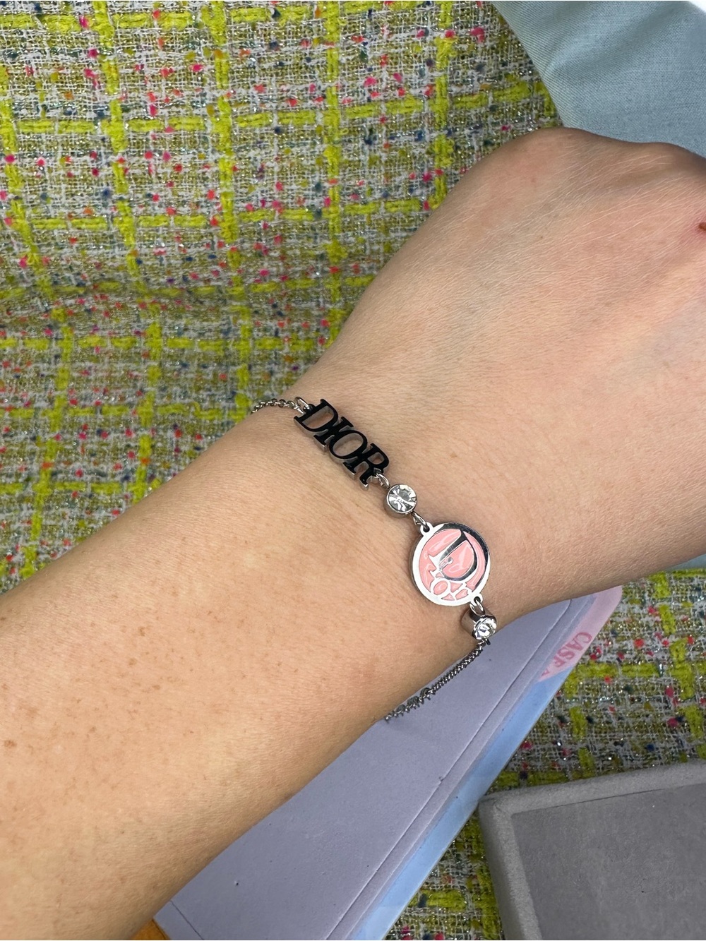 AA great Silver Bracelet with Pink Enamel Charm